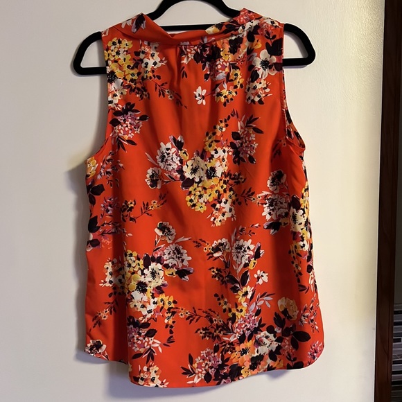 a new day sleeveless button down blouse
Size: Large
Color: Orange/Red - Picture 7 of 16